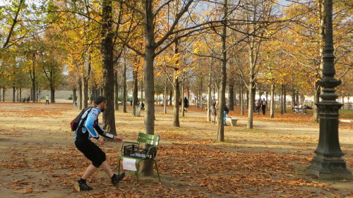 Départ de la CO aux Tuileries pour Guillaume de Raid Runners