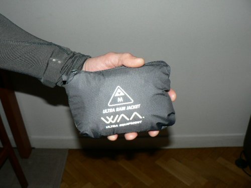 L'Ultra Rain Jacket plié
